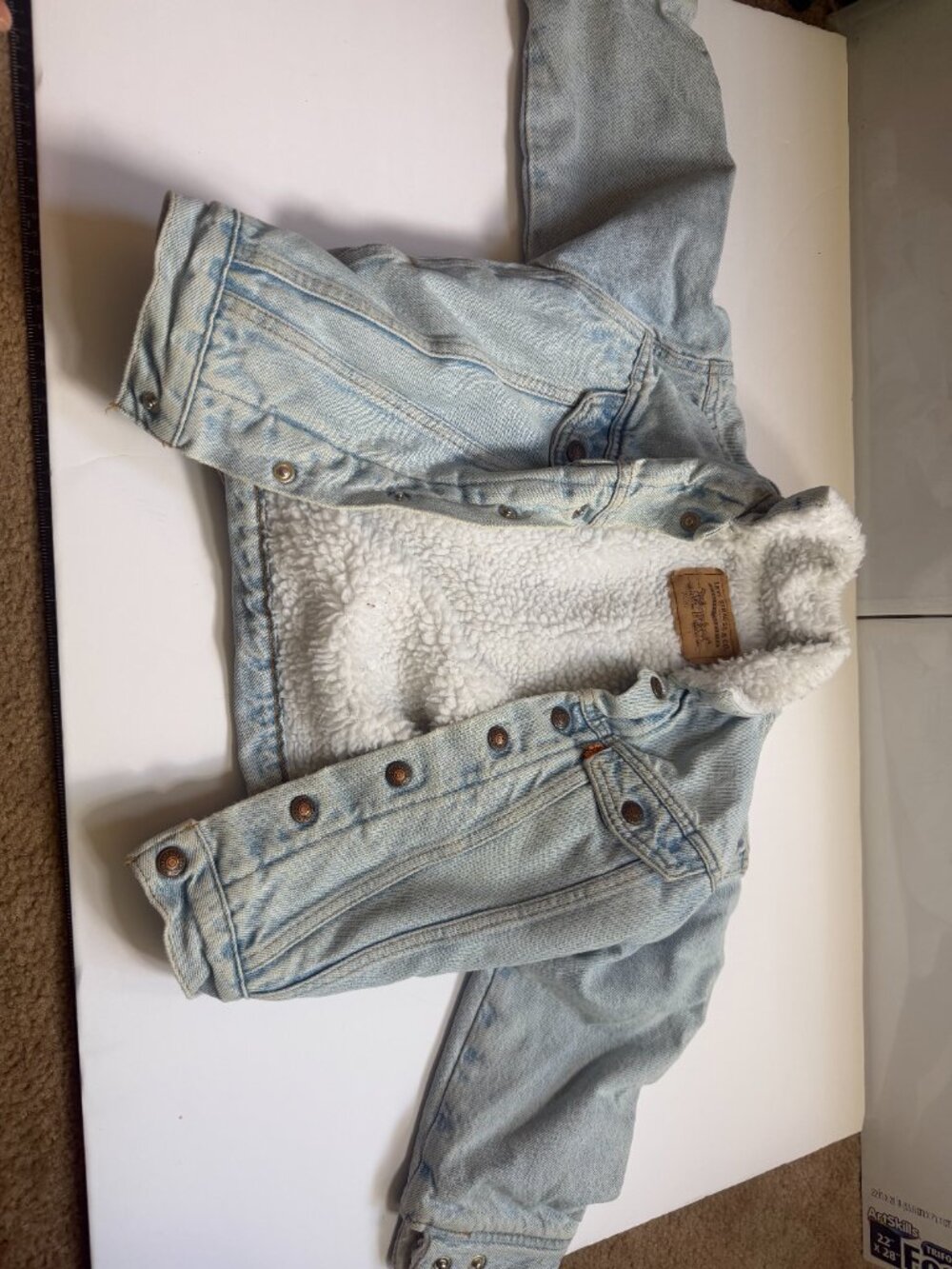 Levi Sherpa-Libed Denim Jacket - Picture 2 of 4